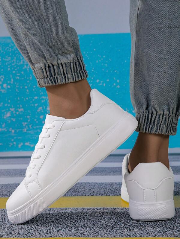Spring Fashion Comfortable New Casual Sport Skateboard Shoes For Men, Versatile White Sneakers With Leather Surface, Waterproof & Anti-Slip, Suitable For Youths And Students