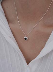 A S925 Pure Silver Black Agate Heart-Shaped Necklace, Simple, High-End And Elegant, Suitable For Parties And Daily Wear - Heart Shaped Agate Necklace - View 2