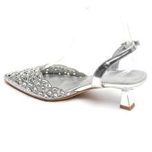 Pumps With Small Heels Decorated With Floral Rhinestones - Silver - View 3