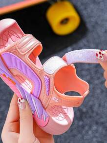 1 双女童粉色沙滩凉鞋，夏季休闲室内防滑儿童拖鞋