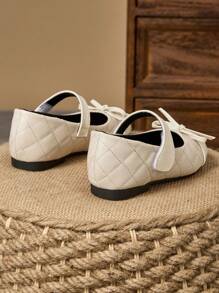 1 Paio di scarpe da sera per bambine con fiocco nero e bianco, scarpe da principessa formali per saggi, scarpe piatte in pelle morbida per occasioni ufficiali e performance scolastiche