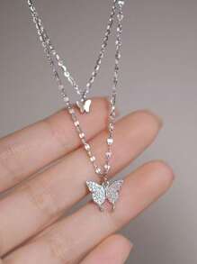 1 Stück Halskette aus Legierung mit zweischichtigem Strass-Schmetterling-Anhänger, geeignet für den täglichen Gebrauch als Geschenk für Freunde