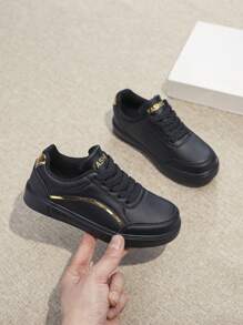 1 双女孩时尚休闲运动鞋，舒适低帮平底跑鞋，适合校园、青少年和年轻人，经典个性化步行滑板鞋，适合春季、夏季、秋季 - 黑色 - 查看 5