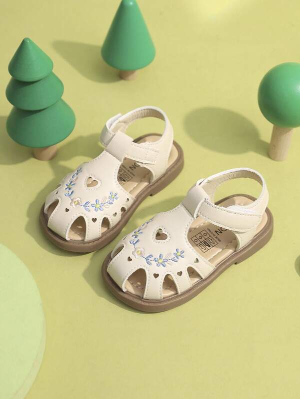 Sandalias de playa de estilo chino con punta cerrada y suela suave bordadas, zapatos de princesa para niñas pequeñas