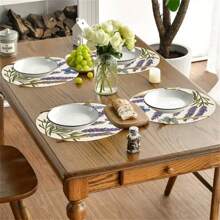 This Linen Placemat With A Diameter Of 38 Centimeters Is Designed With A Natural Pastoral Style As Its Main Theme. In The Center Of The Picture, There Are Several Bundles Of Purple Lavender With Overlapping Shades.