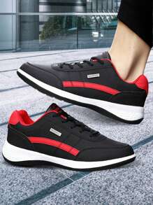 2025 nuevo color sólido PU con cordones zapatillas de deporte de los hombres casuales, de moda y versátil antideslizante resistente al desgaste plana zapatos de los hombres de tenis, adecuado para el desplazamiento diario, caminar, pasear al perro, correr, fútbol, deportes al aire libre, gimnasio, viajes y otras escenas. - Negro - Ver 2