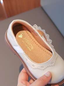 1 双女童碎花边、仿珍珠和蝴蝶结扣、平底儿童鞋、优雅可爱、耐磨防滑、透气，适合日常休闲外出和娱乐 - 米色 - 查看 7