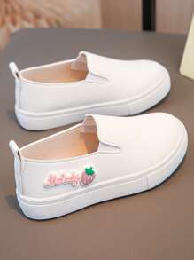 1 Pair Girls' Fashion Casual Slip-On Strawberry Decor Princess Style Sports Shoes Suitable For Performance And Students