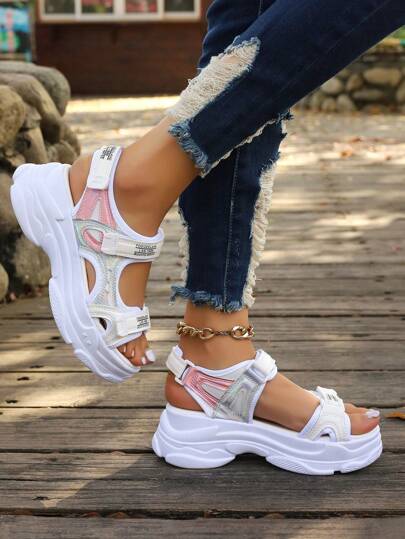 1 双女士厚底凉鞋，夏季运动凉鞋，带搭扣，拼色亮面，增高 6.5 厘米，舒适透气的沙滩凉鞋