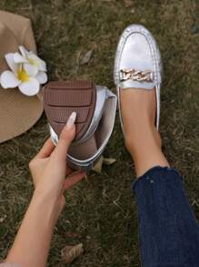 女士圆头便士乐福平底鞋，大码，镜面抛光，纯色，灵活，四季皆宜，简约设计，聚氨酯鞋面，织物内里，TPR 鞋底，无亮片，可手洗或专业干洗 - 銀色 - 查看 3