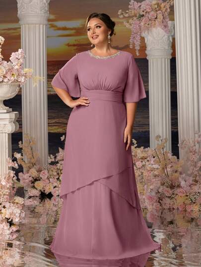 Faeriesty Vestido de noite elegante plus size da Mosy com decote redondo com miçangas, mangas três quartos esvoaçantes e bainha assimétrica em camadas – cintura estruturada para uma silhueta curvilínea, tecido luxuoso longo até o chão – perfeito para jantares de gala, trajes para convidados de casamento, bailes de formatura, cerimônias de premiação e chás da tarde