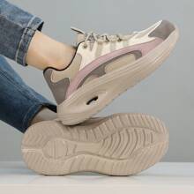 GUYISA 钢头安全鞋，防砸防刺穿，女士米色低帮轻便透气工作鞋（国际尺码不同，此款尺码偏大，请订购小一码以获得更好的贴合度） - 米色 - 查看 3