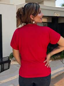 Blusa Grafica de Cuello Redondo con Estampado de Tt en Forma de Corazon 3D en Relieve - Rojo - Ver 2