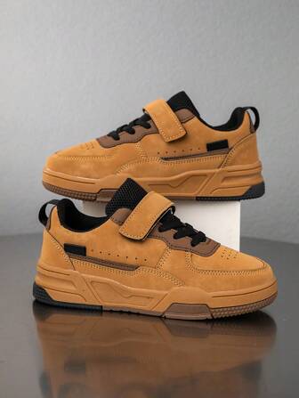 1 双中帮儿童鞋休闲运动鞋，PU 皮革室内户外轻便防滑透气时尚系带设计