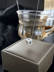 1pc 925 Sterling Silver 3D Cube Pendant Necklace With A Lucky Four-Leaf Clover Cubic Zirconia, Perfect Elegant Multicolor Clavicle Chain For Women, Birthday, Anniversary, Mother'S Day, St. Patrick'S Day, Accessory Ideal As A Holiday Gift.