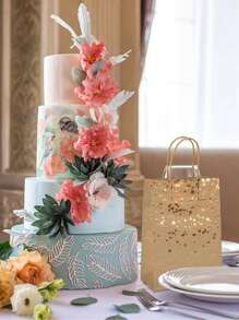 6 pièces Sacs cadeaux marron et noirs, sacs en papier kraft avec feuille d'or, sacs cadeaux en papier kraft avec anses, sacs de faveurs de fête pour mariage, anniversaire, Noël, Saint-Valentin (21x15cm). Décorations de fête pour cadeaux, remise des diplômes, anniversaire.
