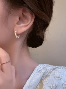 1 Pair Delicate Minimalist Pearl Hoop Earrings, Great Gift For Girlfriend - Gold - View 5