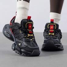 Adidas XLG RUNNER DELUXE 赛博朋克厚底休闲运动鞋 JQ2974，2026 新款，男女通用 - 黑色 - 查看 2