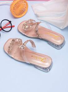 A Pair Of Champagne Gold Shiny Stylish Little Heeled Slippers For Family Gatherings, Vacations, Beach Sunshine And Photo Shoots