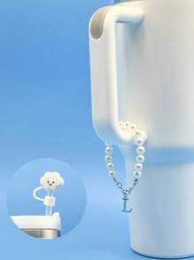 精致时尚的仿珍珠杯链，适用于 30 和 40 盎司玻璃杯，带有 3D 金属字母细节和可爱的草帽，简约而优雅的 26 个英文字母水杯装饰配件，男女通用夏季配饰，返校用品，生日礼物