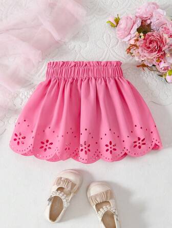 年轻女孩可爱镂空蝴蝶花卉印花粉色 A 字裙，公主风格春夏