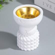 Un diffuseur d'arômes en résine et brûle-encens avec un design simple à trois niveaux tridimensionnel. Il convient à la décoration de la maison, des chambres, des salons (en tant que décoration centrale), des bureaux, des salles de yoga et des fêtes, créant une atmosphère élégante. Il peut également être utilisé pour la décoration des temples. Ce brûleur d'arômes fait un cadeau idéal pour les fêtes, pour ceux qui retournent à l'école, comme cadeau de remise des diplômes ou comme cadeau pour les femmes.