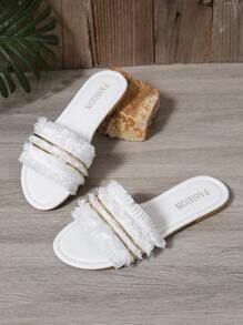 Sandalias planas de mujer estilo vacaciones con decoración de flecos, nuevos Zapatos blancos versátiles y cómodos de moda 2025