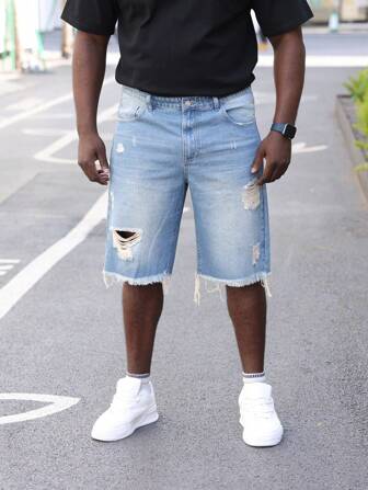 大码男式漂白破洞牛仔短裤，浅蓝色磨边下摆