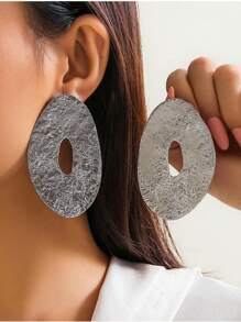 1pair Exaggerated French Round-Shape Metal Large Hoop Earrings, Simple Asymmetrical Stud Earrings, Suitable For Women's Daily Wear