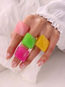 4pcs/Set Asymmetrical Twisted Square Solid Color Resin Ring Set, Fashionable Solid Color Resin Rings For Summer