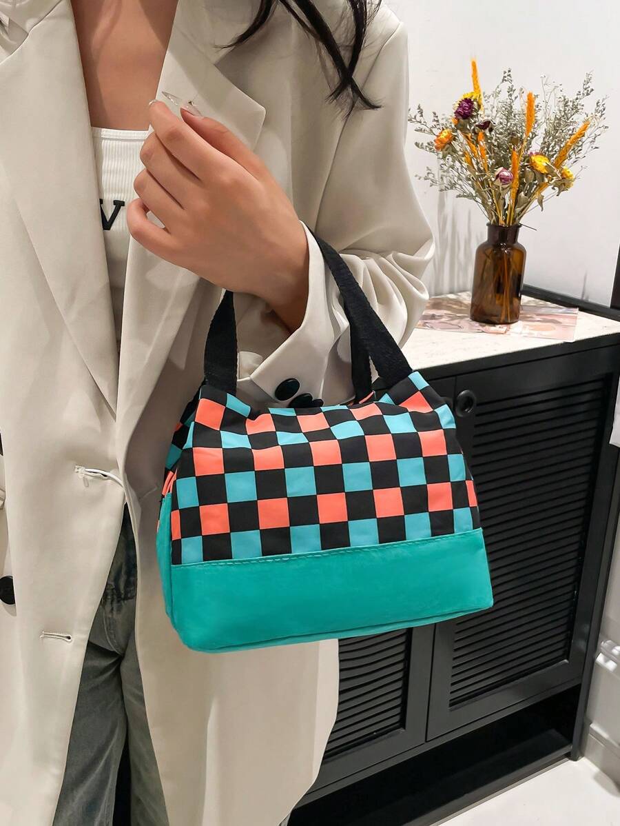 带有彩色格子印花的织物拉链化妆包，带内衬的轻质化妆包，多功能化妆品收纳包，无香味的涤纶防水收纳包