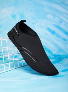 Zapatos de agua negros con textura para niños, zapatillas transpirables para playa/agua para niños y niñas, livianas y cómodas para jugar en la orilla del mar