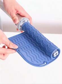 1 pieza Alfombrilla de silicona y estuche de viaje para herramientas de peinado, alfombrilla de silicona portátil resistente al calor para plancha del cabello, rizador, almohadilla aislante antideslizante y resistente al calor para herramientas de peinado, para viajes