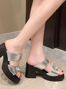 女士高跟凉鞋，新款春夏连衣裙，婚鞋，透气防滑软底高跟凉鞋，粗跟中跟百搭显瘦沙滩鞋，厚底透气防滑软底凉鞋，时尚平底网红女士凉鞋