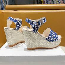 New Mini Floral Buckle Fashion Thick Bottom Wedge Heel Sandals - Multicolor - View 5