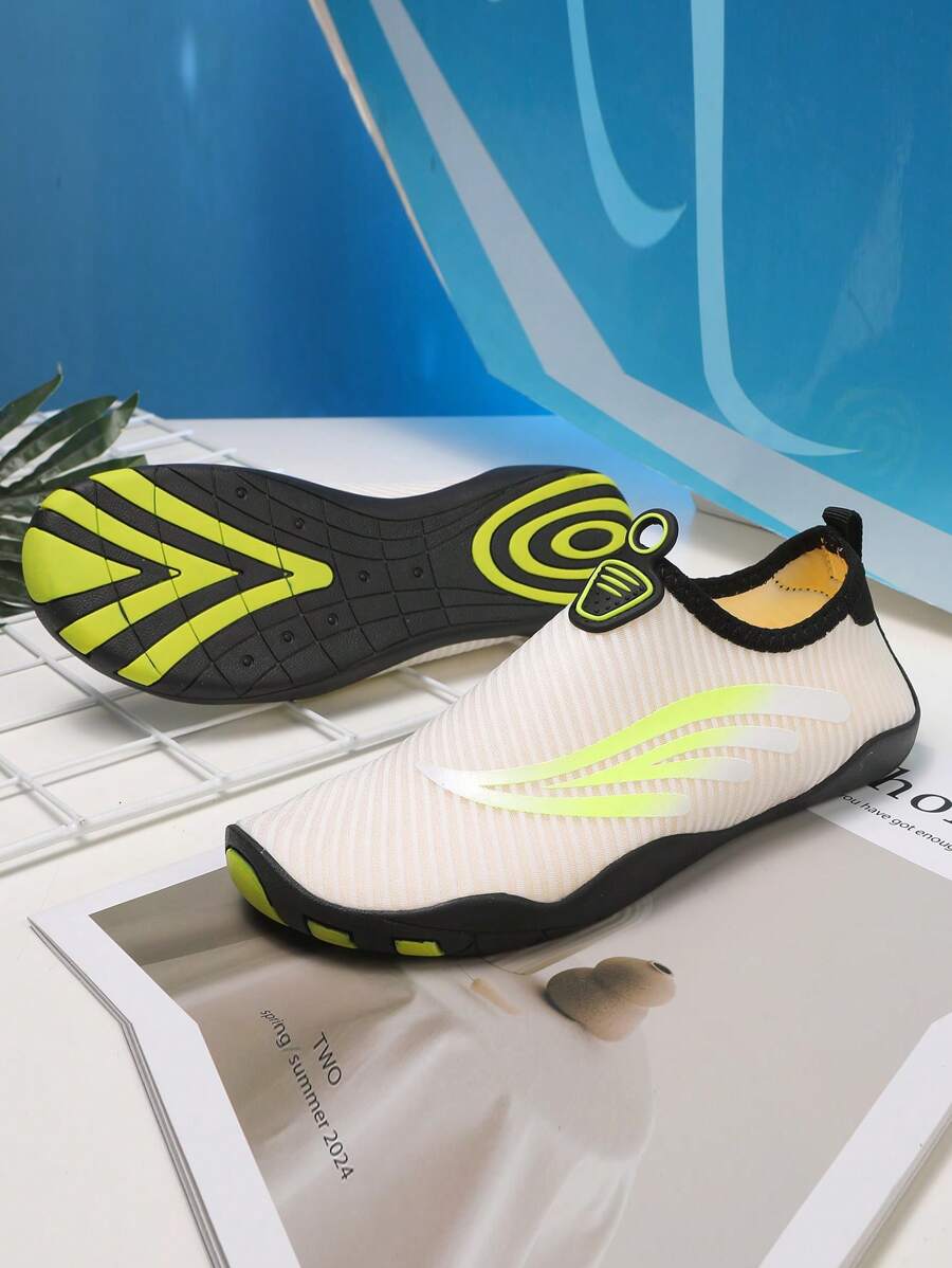 Men's Water Shoes, Quick-Drying, Spacious Toe Design For Comfort, Adjustable Barefoot Socks Suitable For Swimming, Beach, River, Pool, Surfing And Other Activities