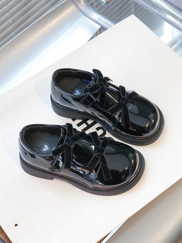 2-5 jaar oude meisjes prinsessenschoenen 2025 nieuwe lente kinderschoenen zwarte leren schoenen, zachte zool, grote kinderschoenen, Britse stijl Mary Jane schoenen, zachte onderkant kinderschoenen