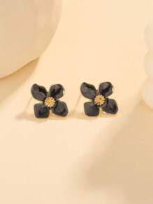 A Pair Of Stylish Spring - Summer Petal - Flower - Shaped Enamel Alloy Stud Earrings, Offering Multiple Color Choices, Perfect For Daily Wear And Light - Hearted Social Gatherings, Ideal For Female Accessory Enthusiasts