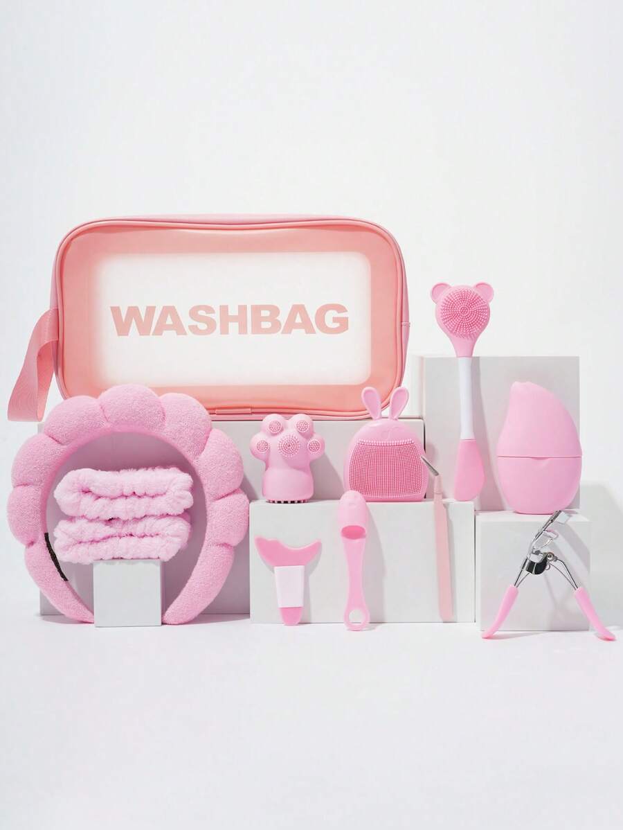 12 件化妆工具套装包括：1 个多功能拉链防水洗漱包和化妆包 + 1 个发带 + 2 个手碗带 + 1 个睫毛夹 + 1 个镊子 + 1 个眼部化妆辅助器 + 1 个面膜刷 + 1 个面部冰敷 + 1 个洗鼻刷 + 1 个硅胶猫爪洗脸刷 + 1 个硅胶软毛面部工具