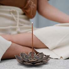 1pc Hanging Incense Burner Creative Line Incense Holder For Home Fragrance & Meditation, Living Room, Bedroom, Study Decoration, Halloween, Spooky, Autumn, Winter, Holiday, Festival Gifts Birthday Graduation - Multicolor - View 5