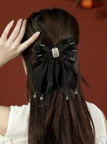 1 件女士华丽发饰，采用蝴蝶设计、弹簧夹、缎面流苏和方晶锆石细节，杏色或黑色可选，适合日常使用街头蝴蝶结情人节情人、发夹、发夹