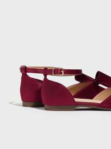 红色 41-43 加大码尖头平底防滑婚鞋，时尚 2025 春夏新款设计浅法式婚鞋，带蝴蝶结装饰和镂空设计，女士