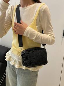 1 件女士黑色亮面仿皮石纹 PU 鳄鱼压纹方形单肩包适合日常通勤和约会