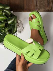 Sandalias con suela gruesa para mujer, Nuevas para el verano de 2025, Estilo casual y cómodo europeo y americano con puntera redonda, Tiras verdes frescas para uso en exteriores y playa