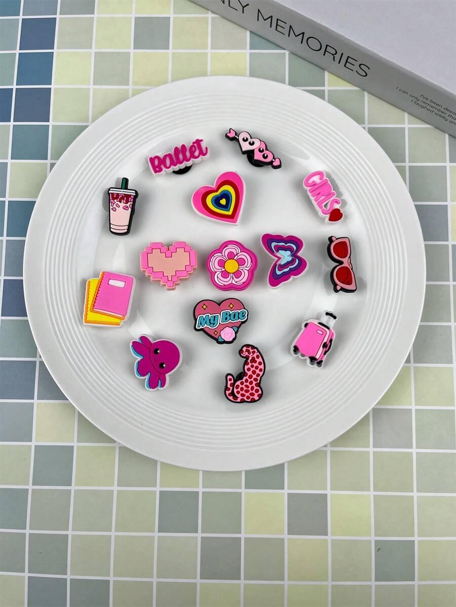 Set de 14 piezas con diseño de corazones rosas y mariposas de dibujos animados, accesorios decorativos para sandalias DIY, adecuado como regalo para vacaciones