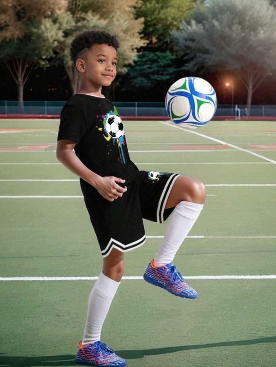 2 件套年轻男童彩色足球短袖 T 恤 + 短裤运动套装，夏季运动服户外套装 - 黑色 - 查看 1