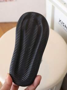 صنادل بنية للأولاد الأطفال، صنادل بيضاء بسيطة للأطفال الصغار، صيفية