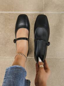 新款春季玛丽珍平底鞋女神款搭配裙子柔软优雅女士鞋子