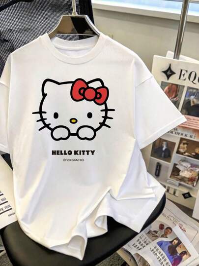 Sanrio 1 قطعة تي شيرت كاجوال للنساء بطبعة كارتونية هلو كيتي ، ذو رقبة مستديرة وأكمام قصيرة ،طبعة على الكتف ،قمصان نسائية للارتداء المنزلي الصيفي خلال العطلات
