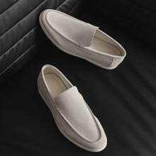 Men's Outside Seam Moccasin Almond Toe Low-Top Lightweight Slip-On Suede Loafers For Spring/Summer In Beige
